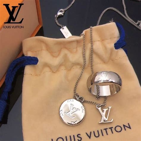 louis vuitton m62485|Monogram Charms Necklace .